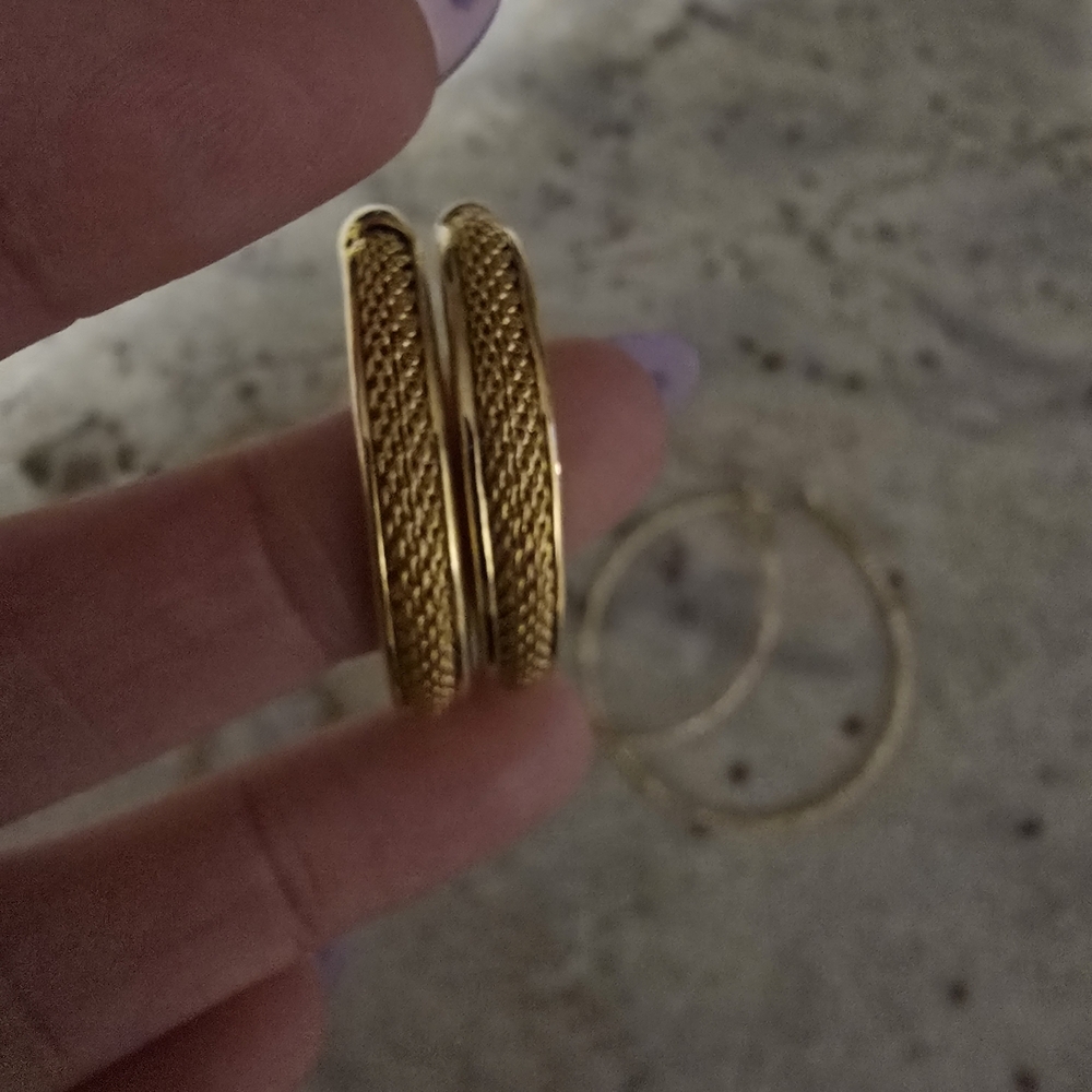 Gold Tone Mixed Hoop Earring Set Set Of 5 Hoops - Picture 8 of 8